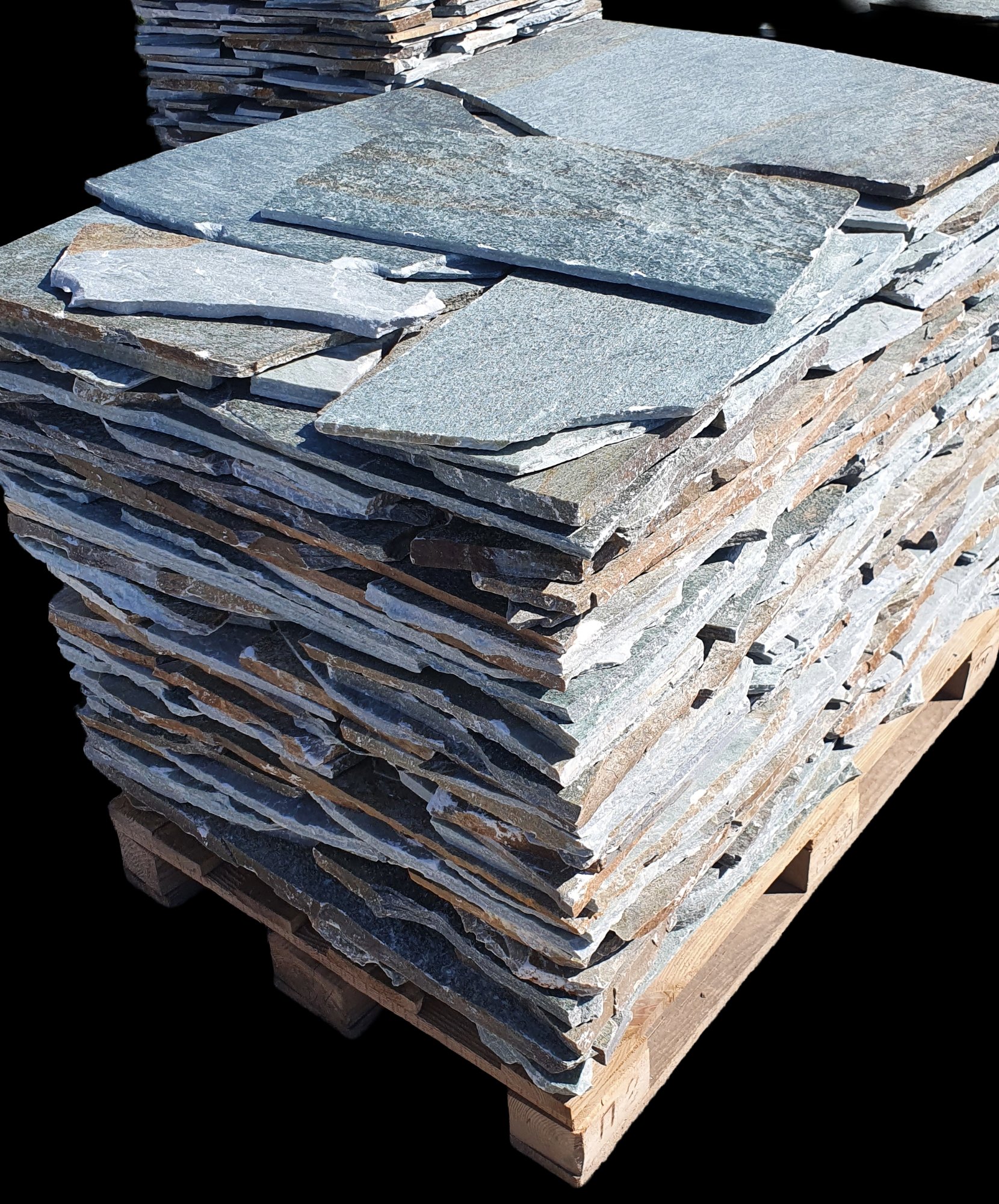 Πράσινες ακανόνιστες πλάκες Καρύστου — φυσική πέτρα