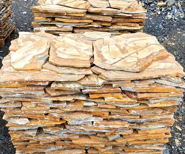 Καφέ ακανόνιστες πλάκες Καρύστου — φυσική πέτρα