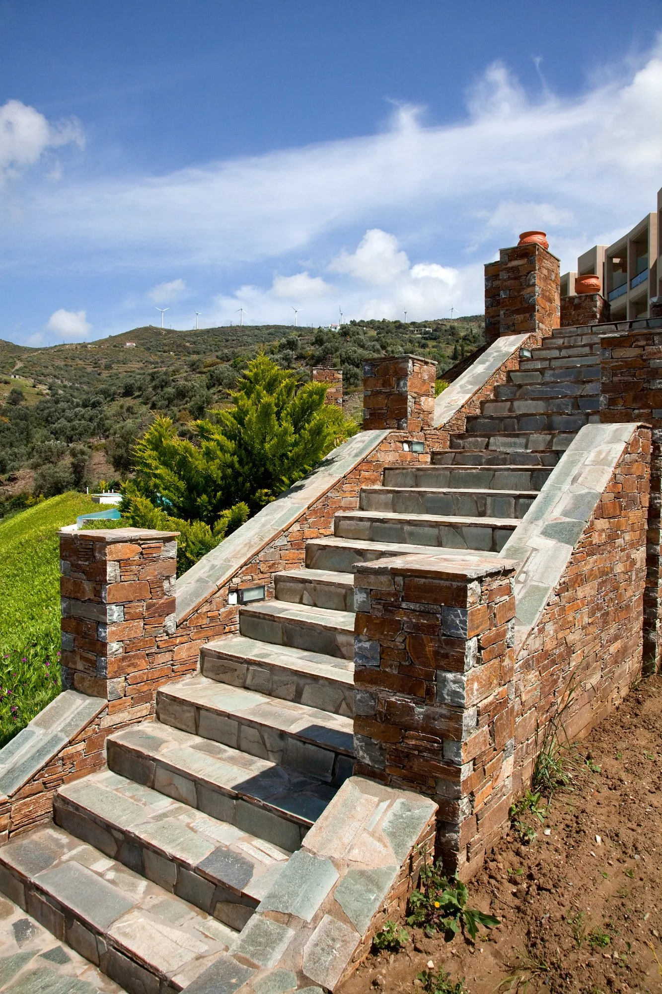 Σχιστόλιθος Καρύστου σε σκαλοπάτια — αγκωνάρι